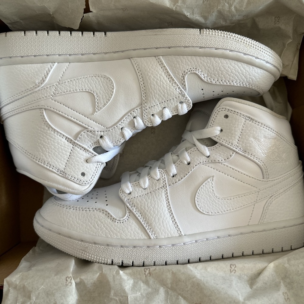 nike air jordan 1 mid white